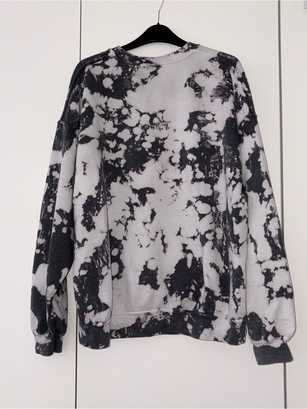 Urban Outfitters Black & White Tie-Dye Crewneck Sweater - one size